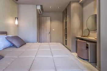Avra Luxury Hotel